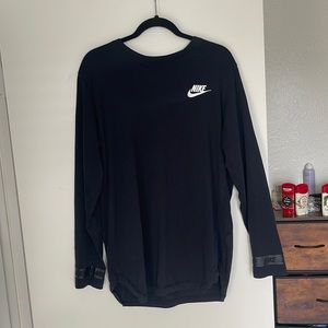 Black Men’s Nike long sleeve crew neck